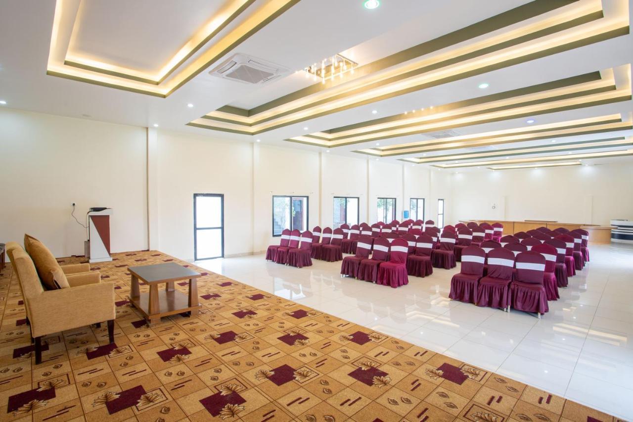 Lumbini Palace Resort מראה חיצוני תמונה